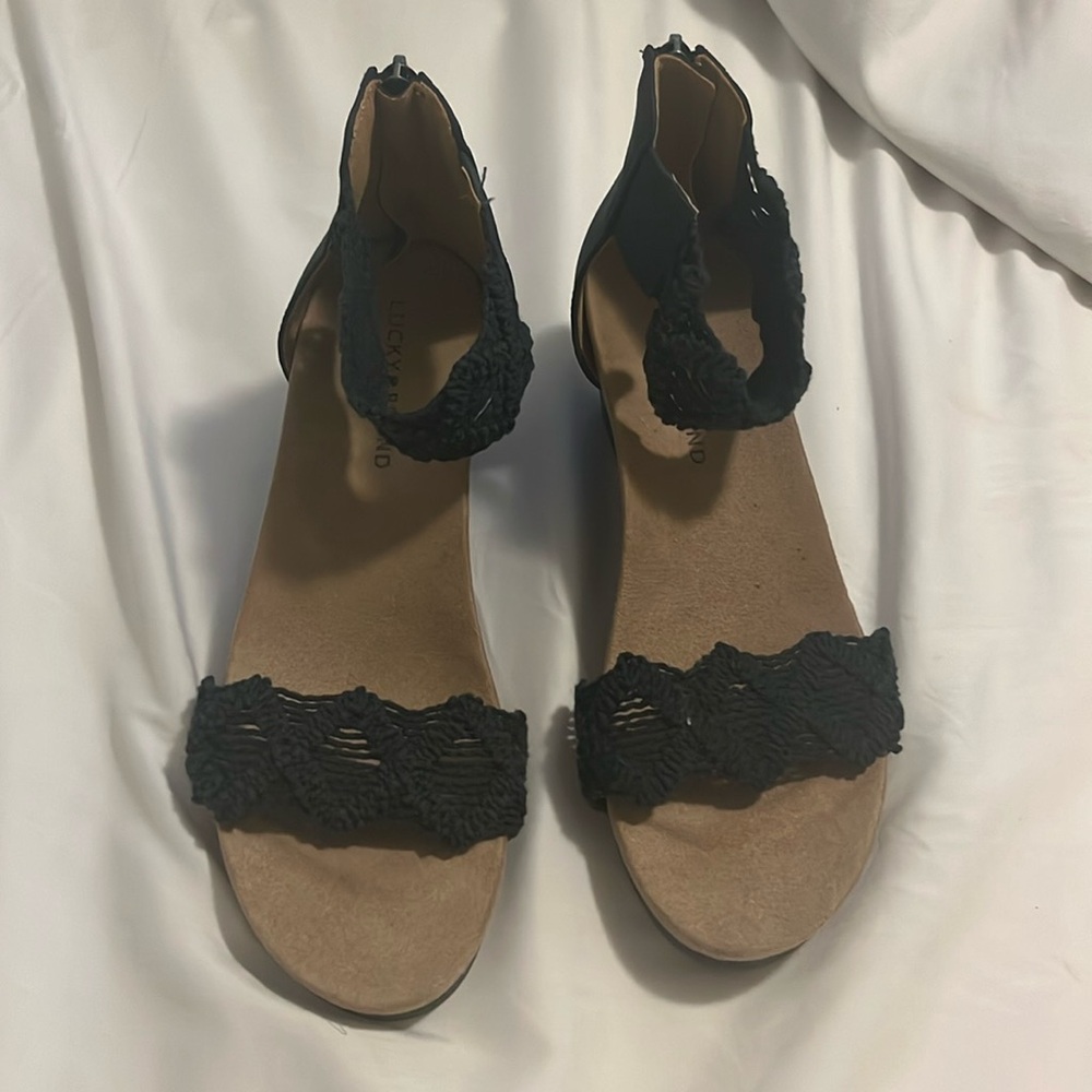 Wedge sandal never worn